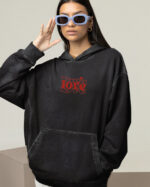 Bluza oversize z kapturem <br>Haft czerwone LOVE <br>Efekt sprania